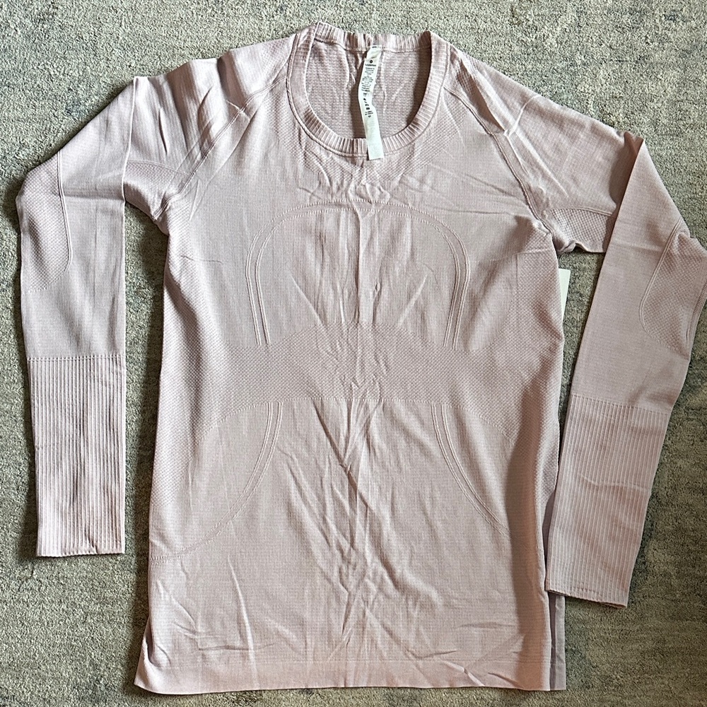 Lululemon Swifty Tech LS Crew, size 10 pink